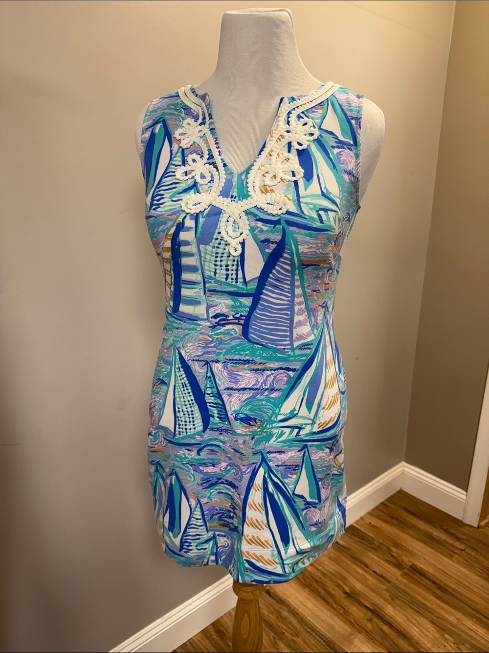Lilly Pulitzer Harper Blue Multi Sailboat Print Shift Dress with White Lace